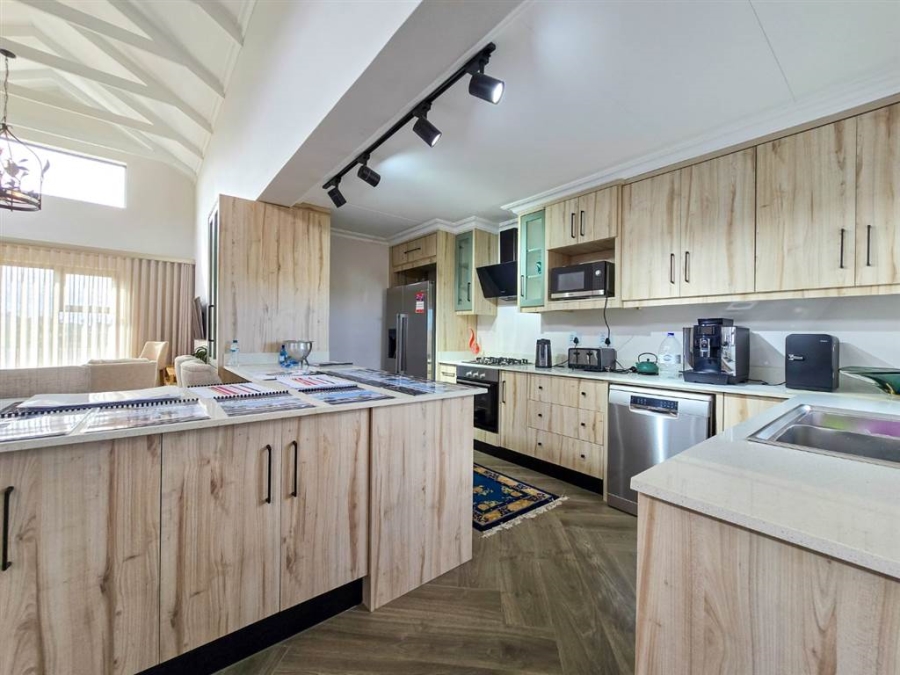 2 Bedroom Property for Sale in Stilbaai Wes Western Cape